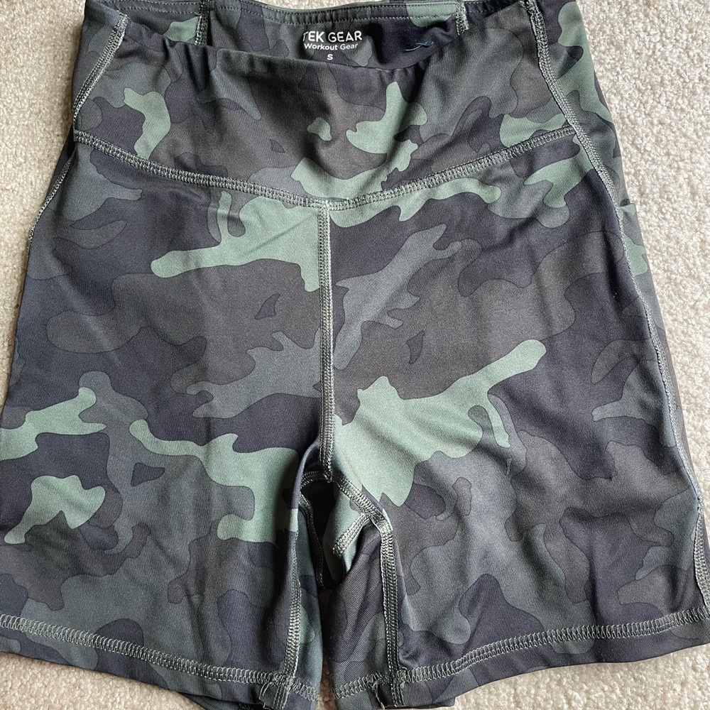 Women’s Camouflage Biker Shorts